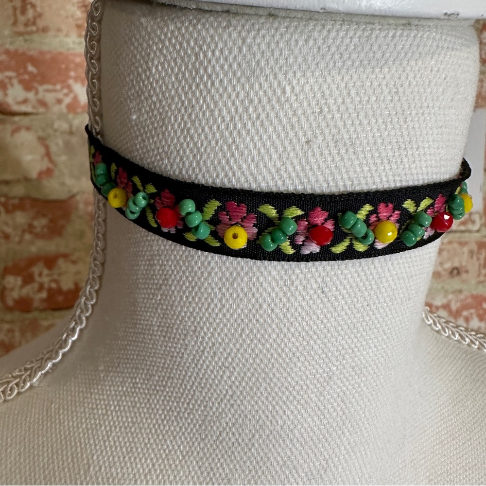 Floral Design Embroidered Choker. - Picture 4 of 4